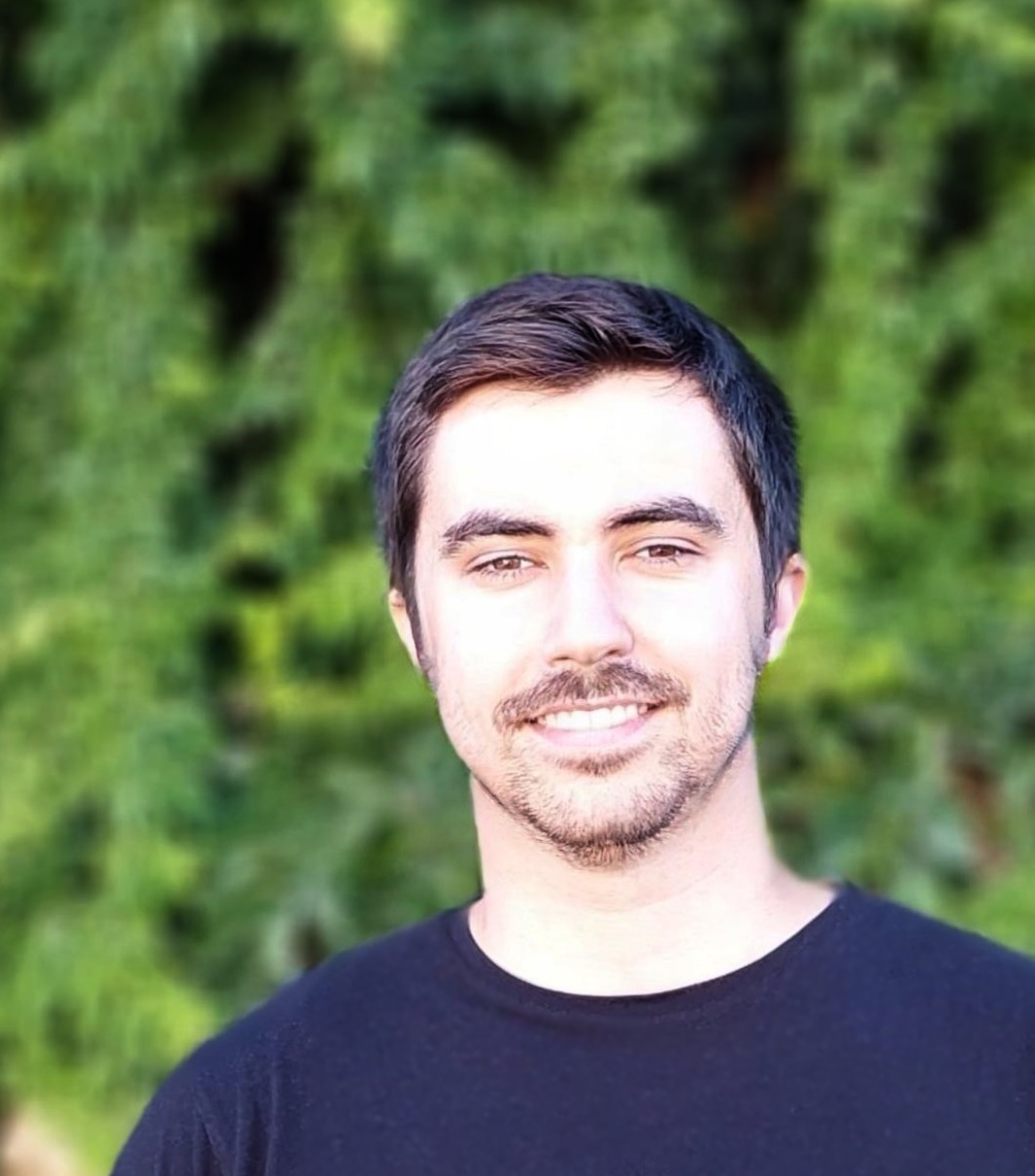 Headshot of Lucas Camillo